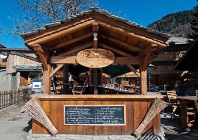 Terrasse du restaurant l'Armailly à Tignes les Brévières